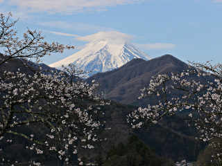 2015年4月6日の富士山写真